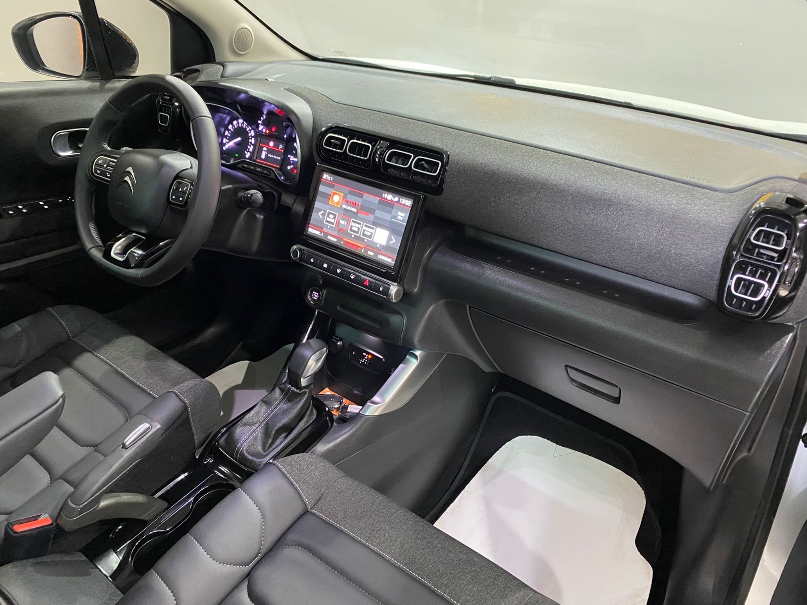 2023 Benzin Otomatik Citroen C3 AirCross Beyaz Gürel Tasarım Aksesuar Otomotiv San. Tic. Ltd. Şti.