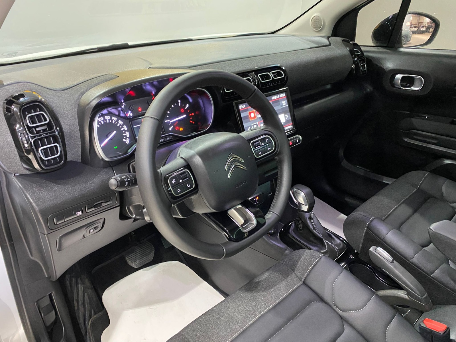 2023 Benzin Otomatik Citroen C3 AirCross Beyaz Gürel Tasarım Aksesuar Otomotiv San. Tic. Ltd. Şti.