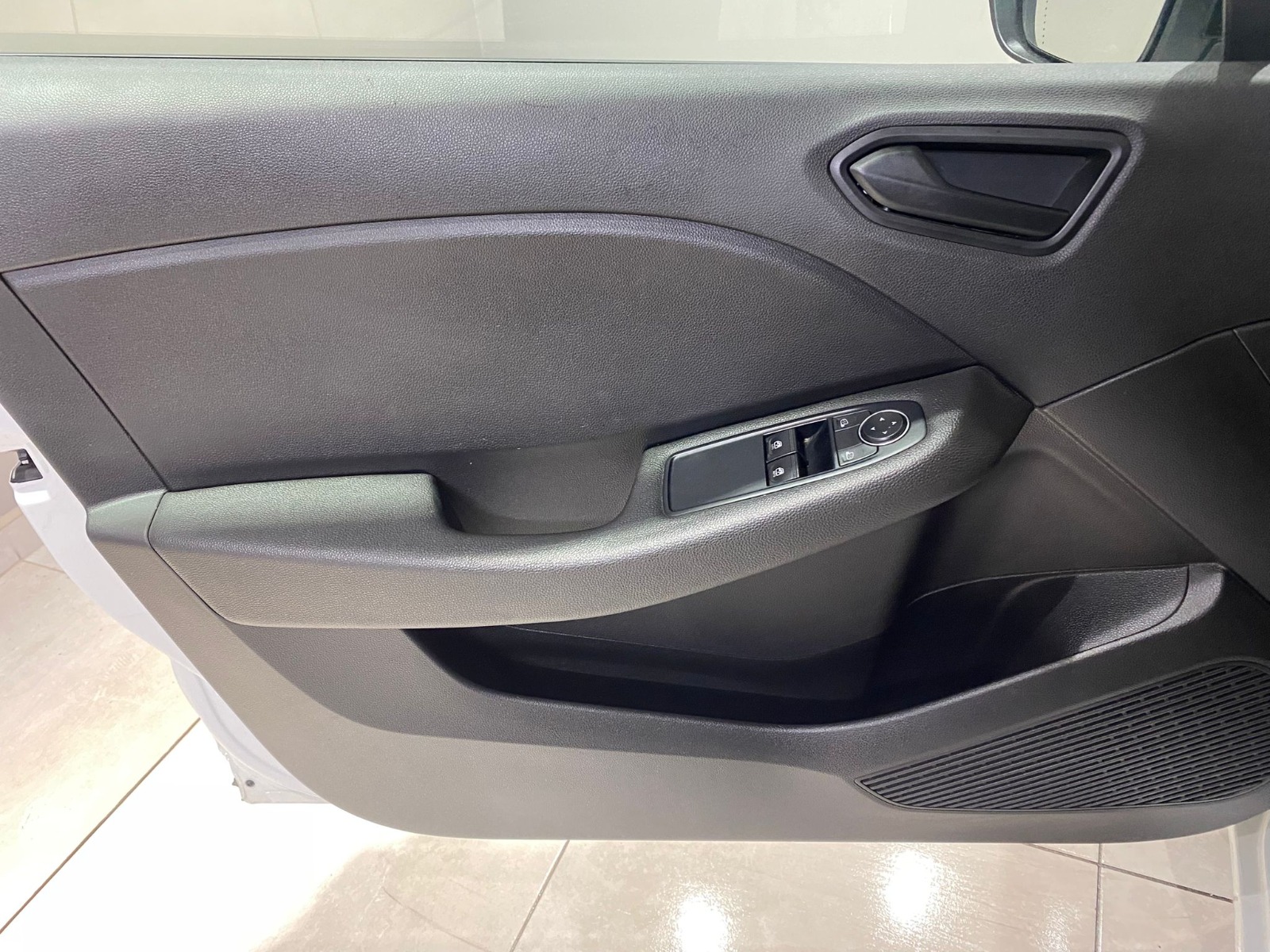 2022 Benzin Otomatik Renault Clio Beyaz Gürel Tasarım Aksesuar Otomotiv San. Tic. Ltd. Şti.