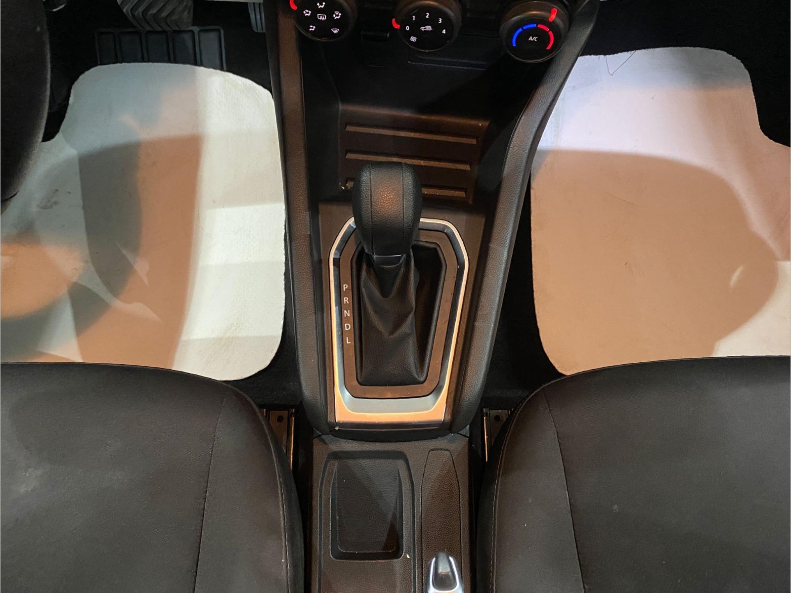 2022 Benzin Otomatik Renault Clio Beyaz Gürel Tasarım Aksesuar Otomotiv San. Tic. Ltd. Şti.