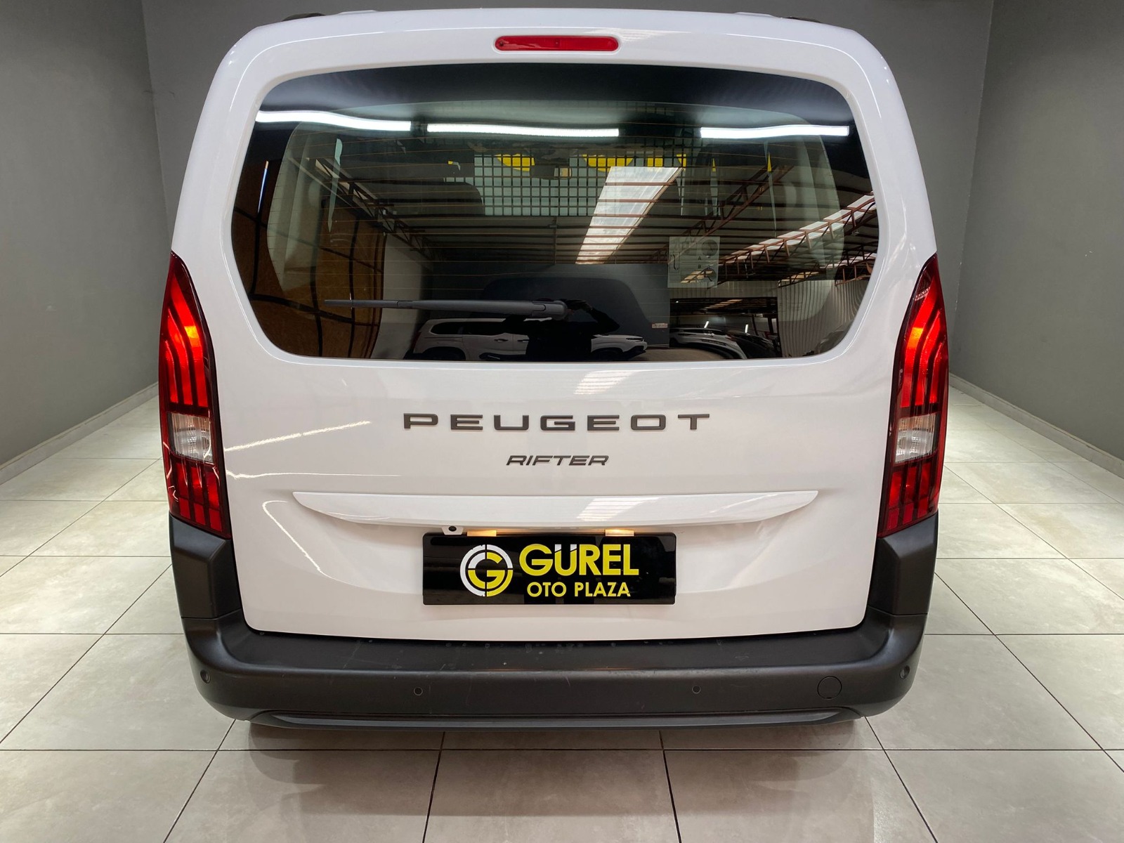 2025 Dizel Otomatik Peugeot Rifter Beyaz Gürel Tasarım Aksesuar Otomotiv San. Tic. Ltd. Şti.