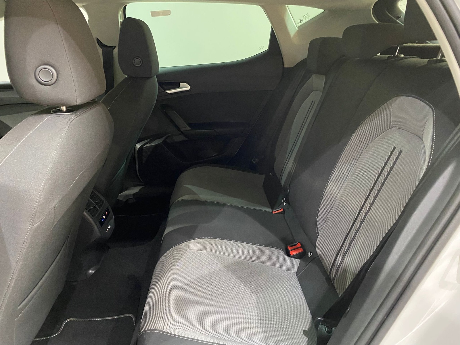 2024 MHEV Otomatik Seat Leon Beyaz Gürel Tasarım Aksesuar Otomotiv San. Tic. Ltd. Şti.