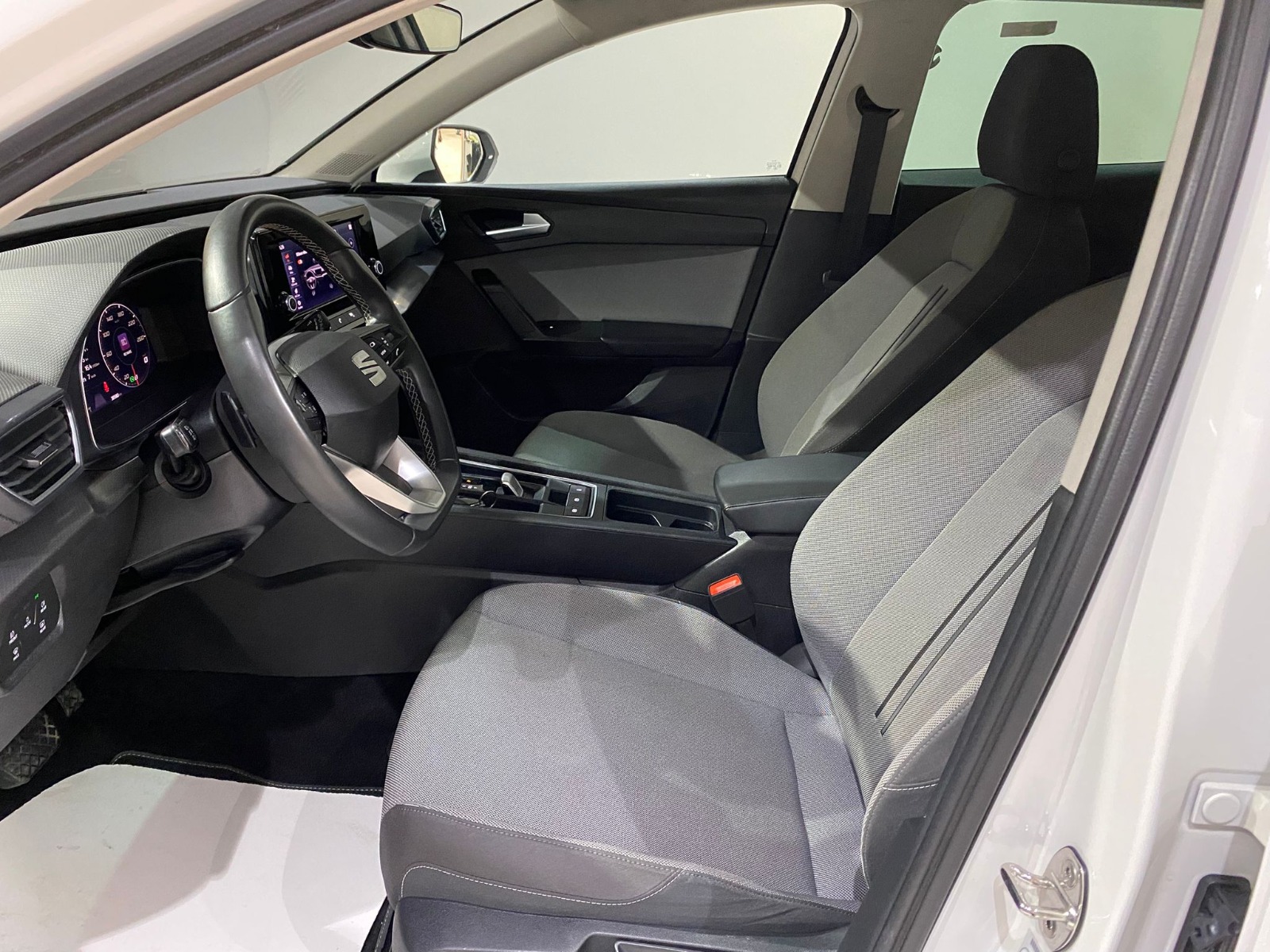2024 MHEV Otomatik Seat Leon Beyaz Gürel Tasarım Aksesuar Otomotiv San. Tic. Ltd. Şti.