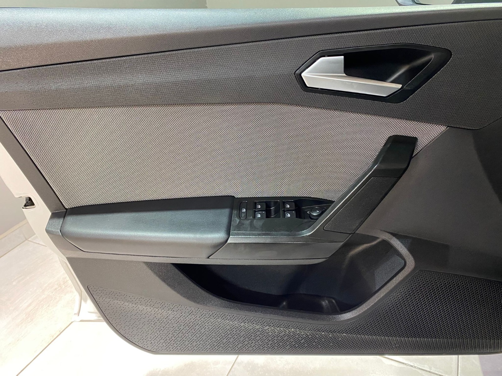 2024 MHEV Otomatik Seat Leon Beyaz Gürel Tasarım Aksesuar Otomotiv San. Tic. Ltd. Şti.