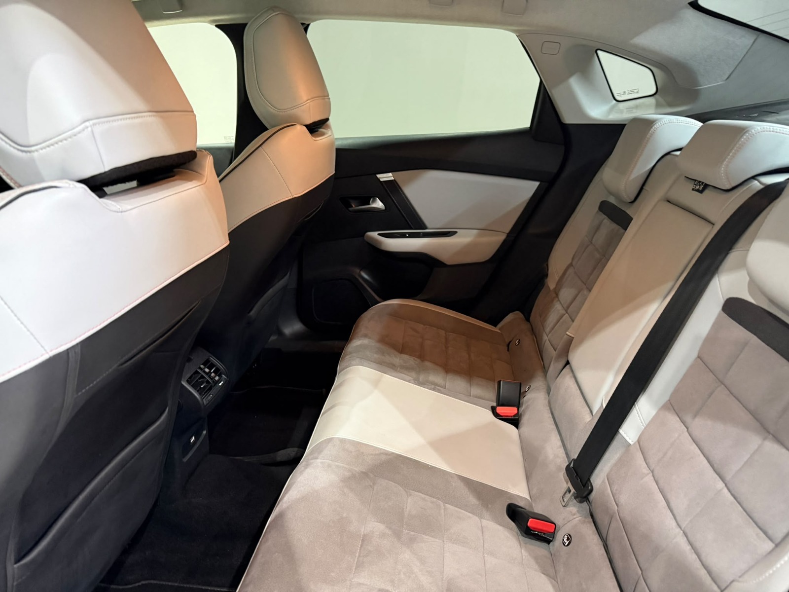 2024 Benzin Otomatik Citroen C4 X  Beyaz Gürel Tasarım Aksesuar Otomotiv San. Tic. Ltd. Şti.