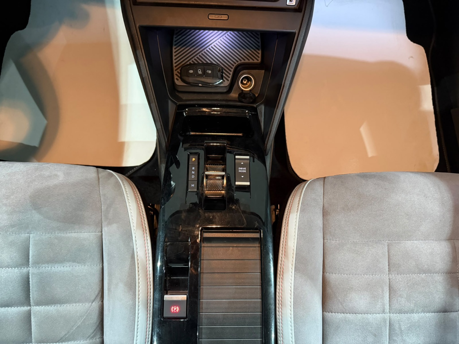 2024 Benzin Otomatik Citroen C4 X  Beyaz Gürel Tasarım Aksesuar Otomotiv San. Tic. Ltd. Şti.