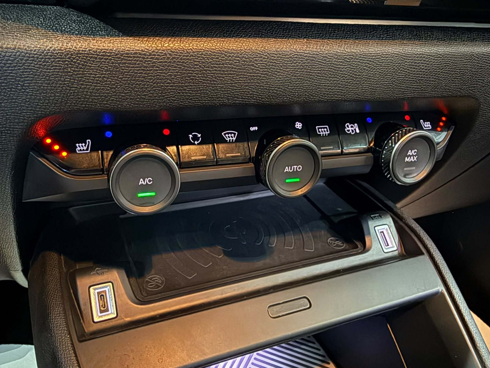 2024 Benzin Otomatik Citroen C4 X  Beyaz Gürel Tasarım Aksesuar Otomotiv San. Tic. Ltd. Şti.