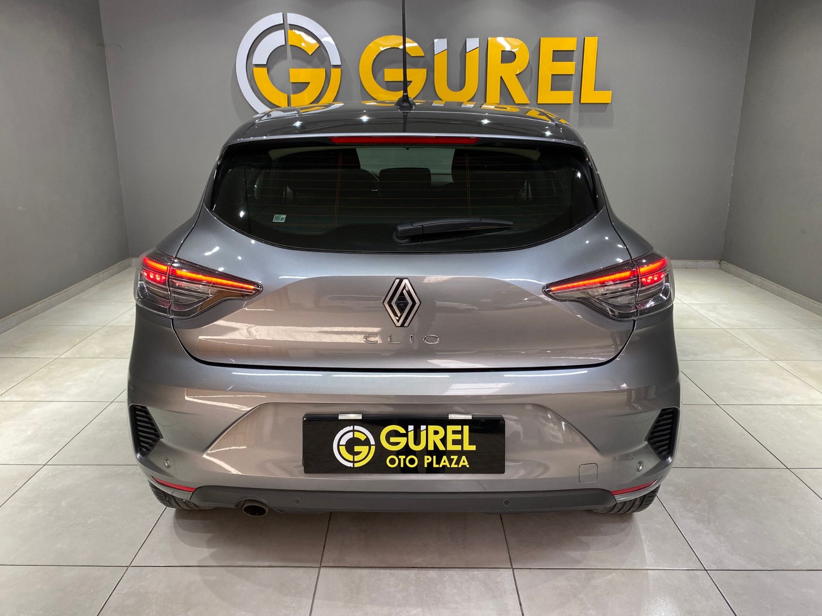 2025 Benzin Otomatik Renault Clio Gri Gürel Tasarım Aksesuar Otomotiv San. Tic. Ltd. Şti.