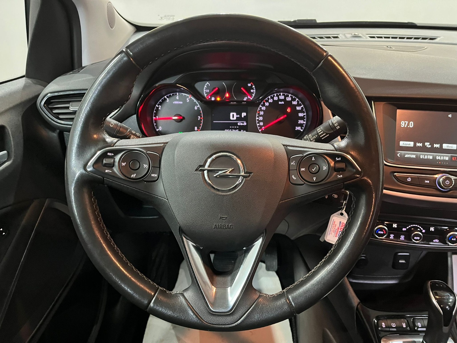 2022 Benzin Otomatik Opel Crossland Beyaz Gürel Tasarım Aksesuar Otomotiv San. Tic. Ltd. Şti.