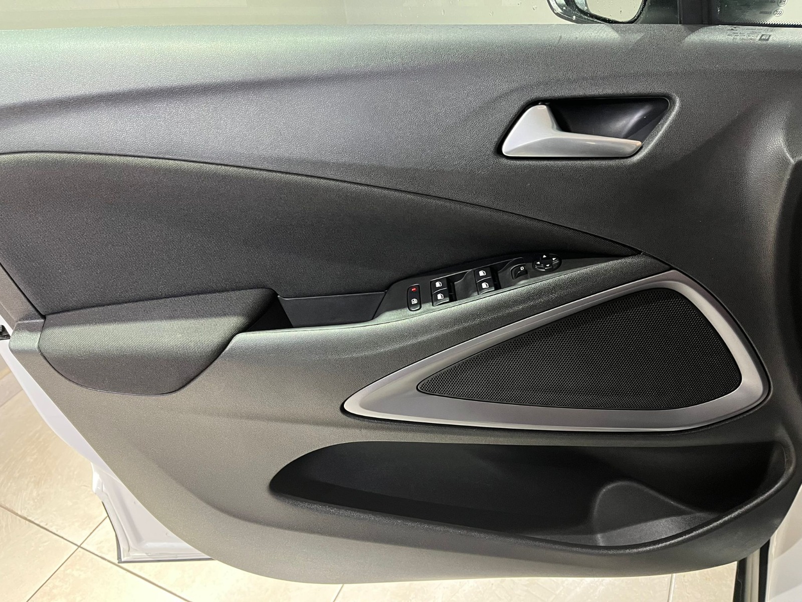 2022 Benzin Otomatik Opel Crossland Beyaz Gürel Tasarım Aksesuar Otomotiv San. Tic. Ltd. Şti.