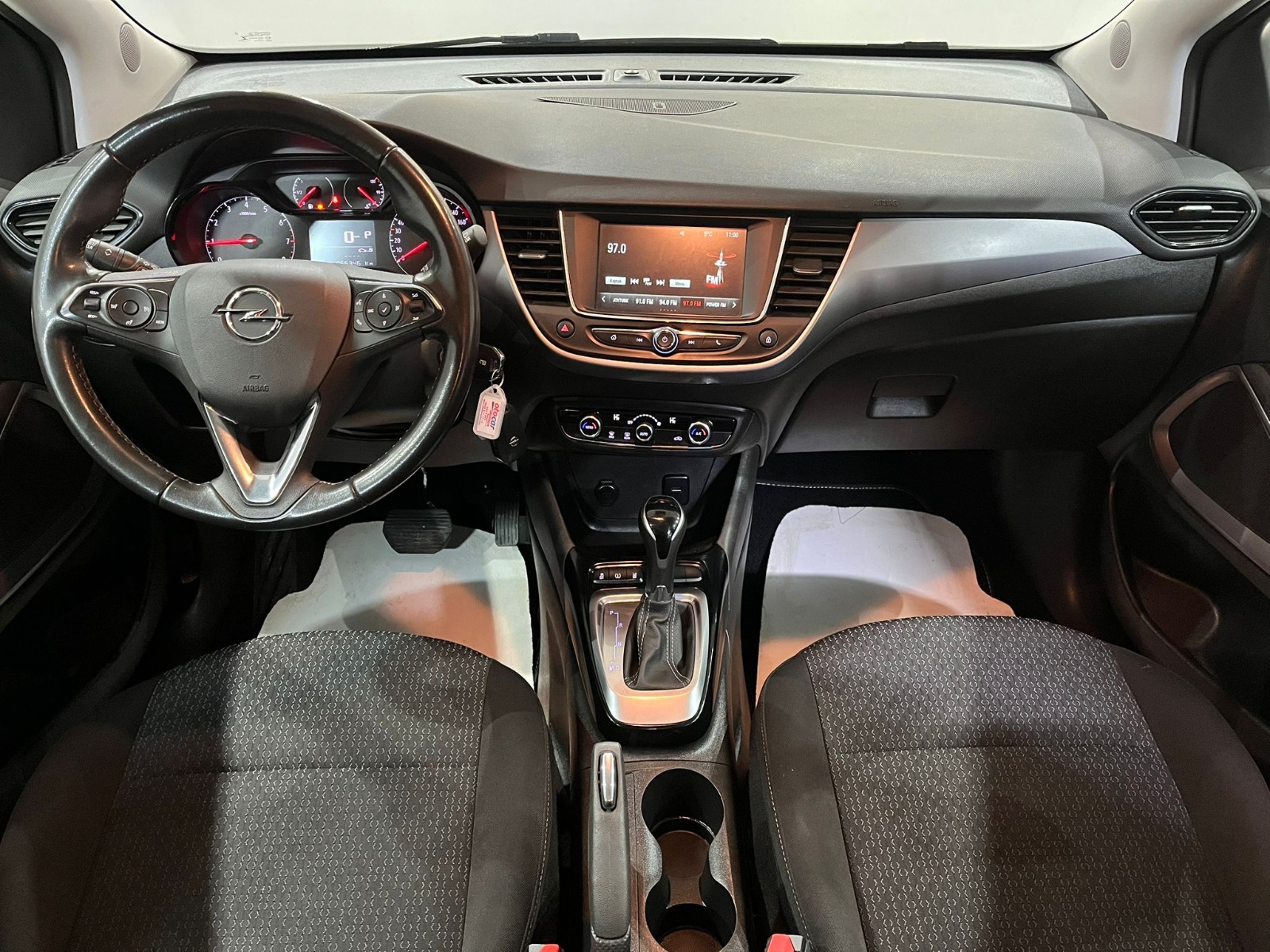 2022 Benzin Otomatik Opel Crossland Beyaz Gürel Tasarım Aksesuar Otomotiv San. Tic. Ltd. Şti.