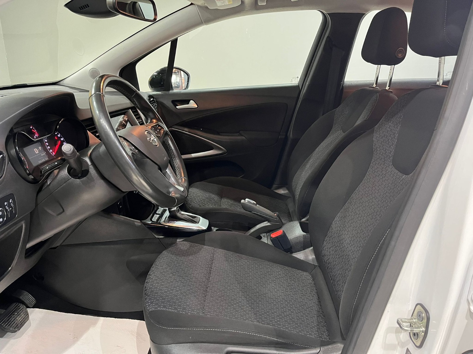 2022 Benzin Otomatik Opel Crossland Beyaz Gürel Tasarım Aksesuar Otomotiv San. Tic. Ltd. Şti.