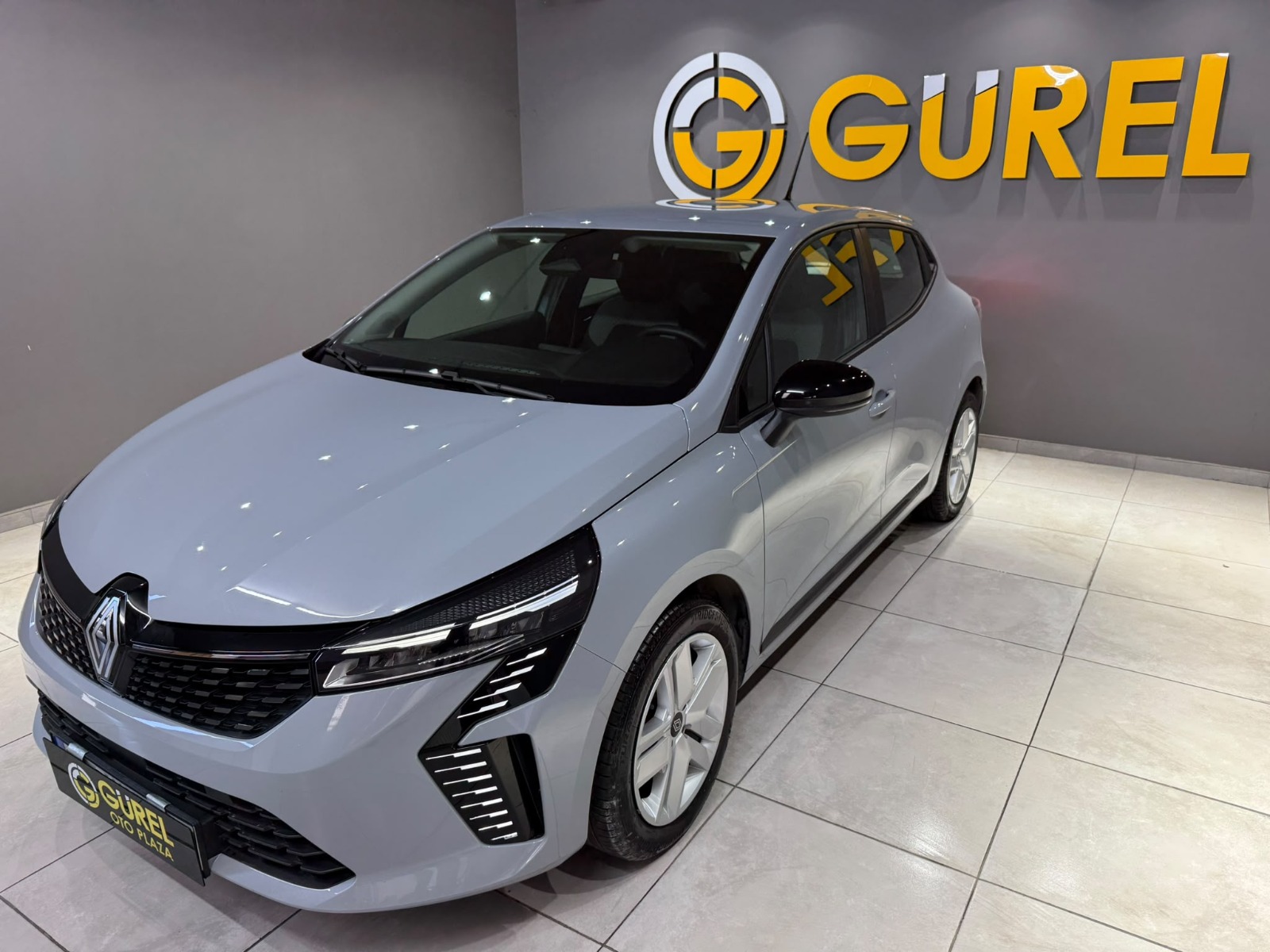 2026 Benzin Otomatik Renault Clio Gri Gürel Tasarım Aksesuar Otomotiv San. Tic. Ltd. Şti.
