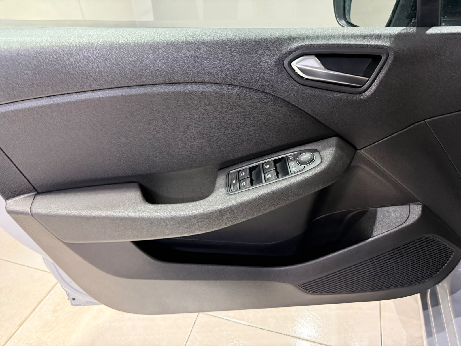 2026 Benzin Otomatik Renault Clio Gri Gürel Tasarım Aksesuar Otomotiv San. Tic. Ltd. Şti.