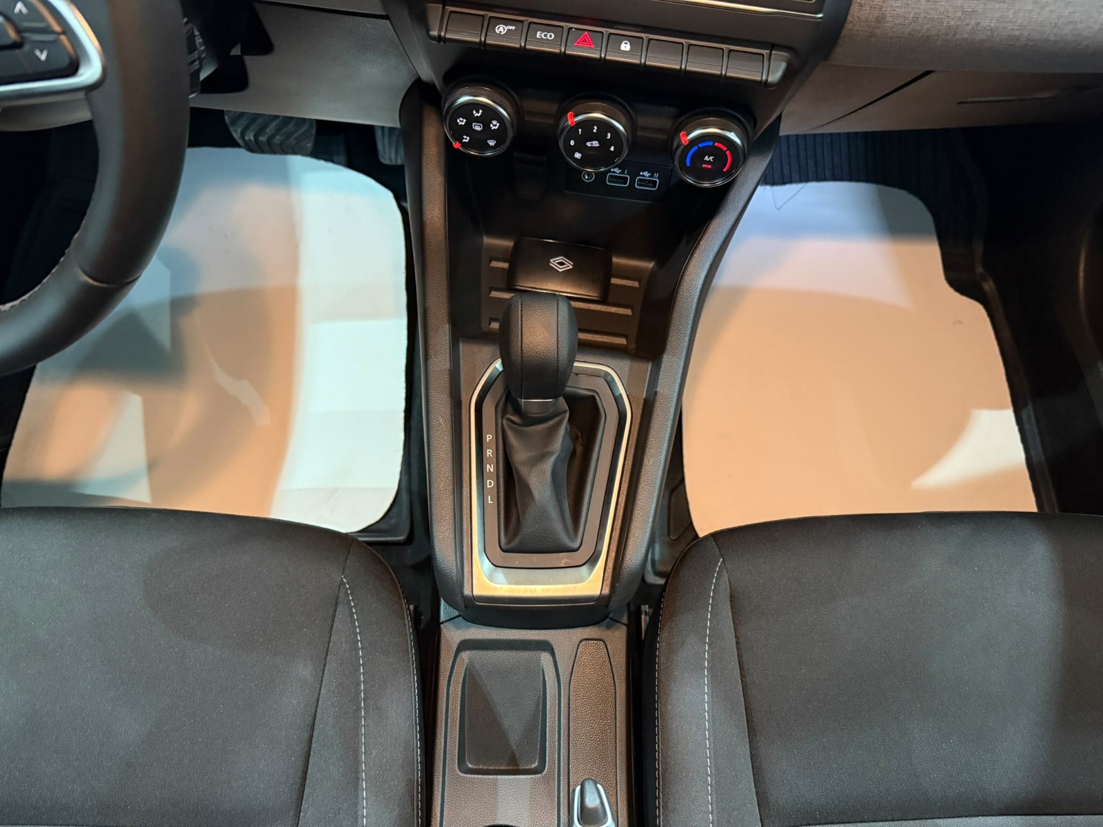 2026 Benzin Otomatik Renault Clio Gri Gürel Tasarım Aksesuar Otomotiv San. Tic. Ltd. Şti.
