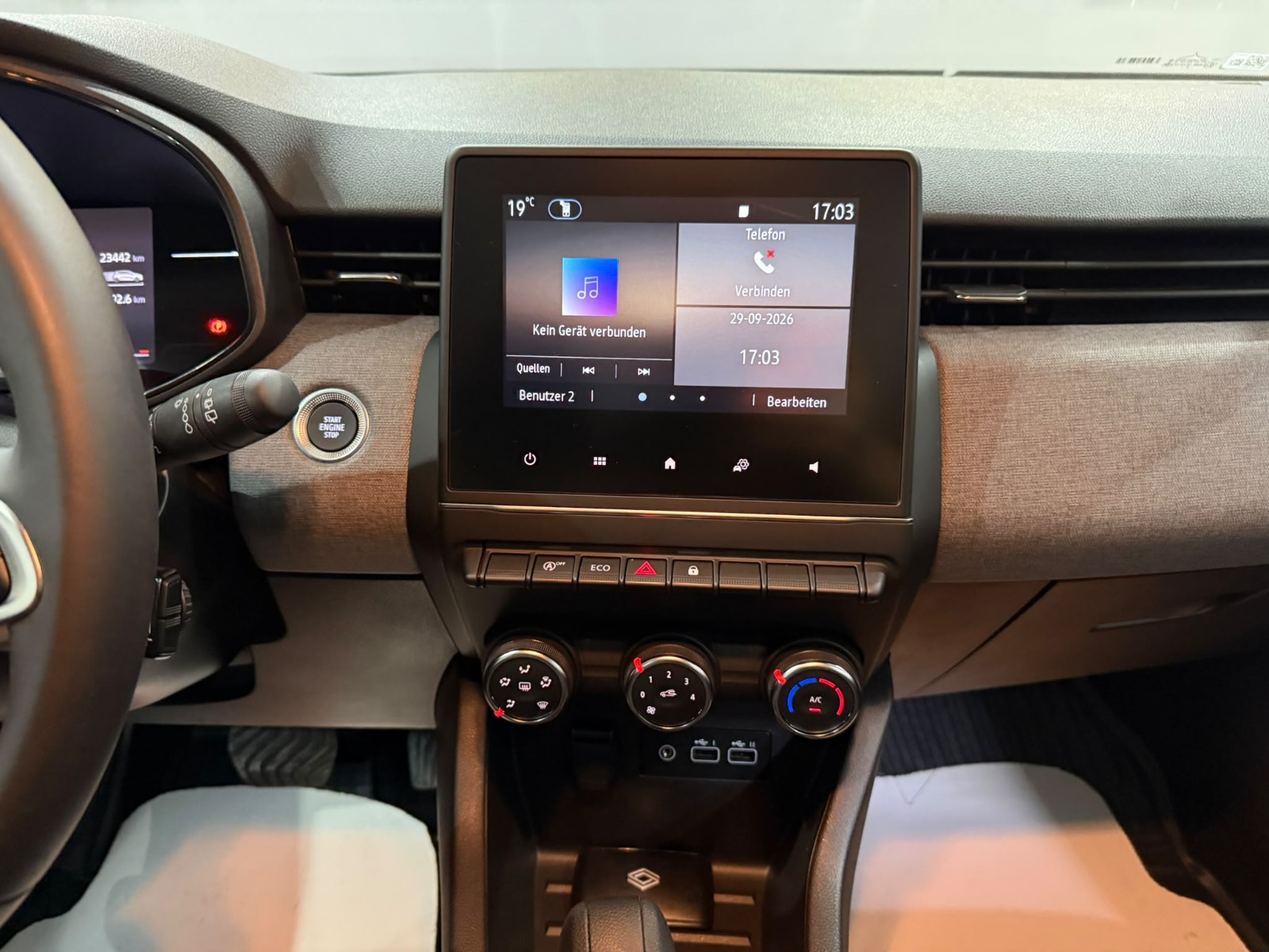 2026 Benzin Otomatik Renault Clio Gri Gürel Tasarım Aksesuar Otomotiv San. Tic. Ltd. Şti.