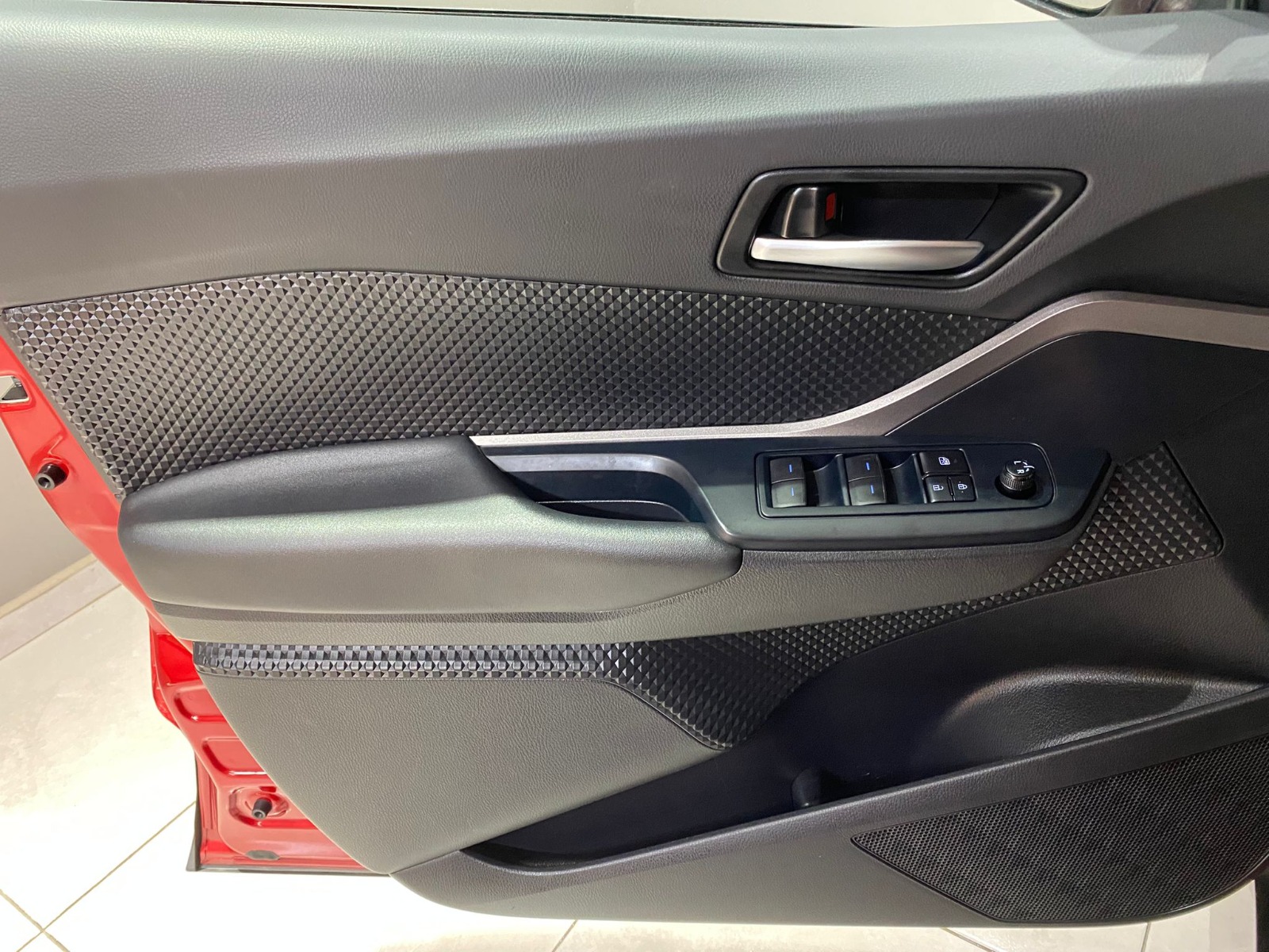 2020 Hybrid Otomatik Toyota C-HR Kırmızı Gürel Tasarım Aksesuar Otomotiv San. Tic. Ltd. Şti.