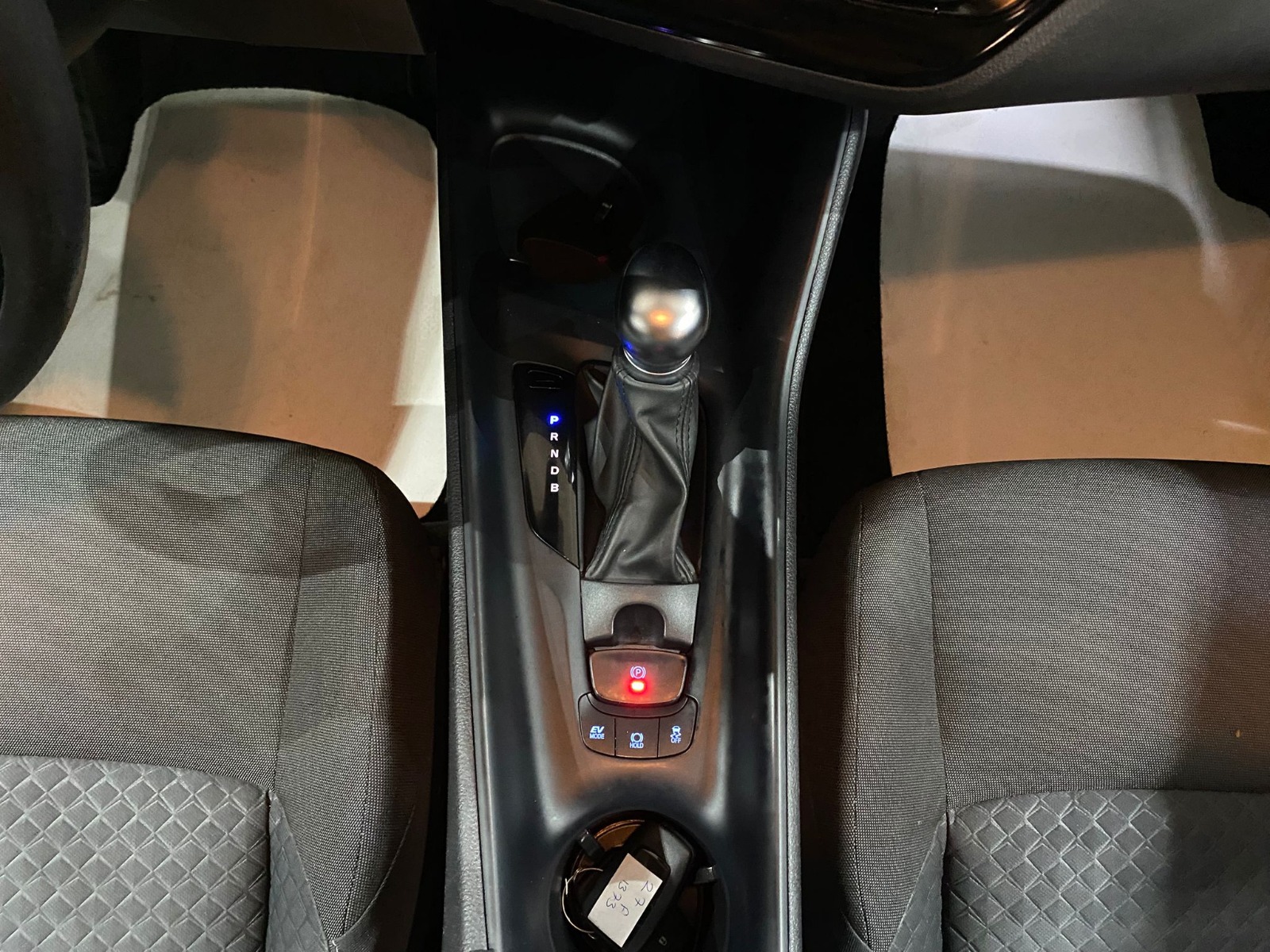 2020 Hybrid Otomatik Toyota C-HR Kırmızı Gürel Tasarım Aksesuar Otomotiv San. Tic. Ltd. Şti.