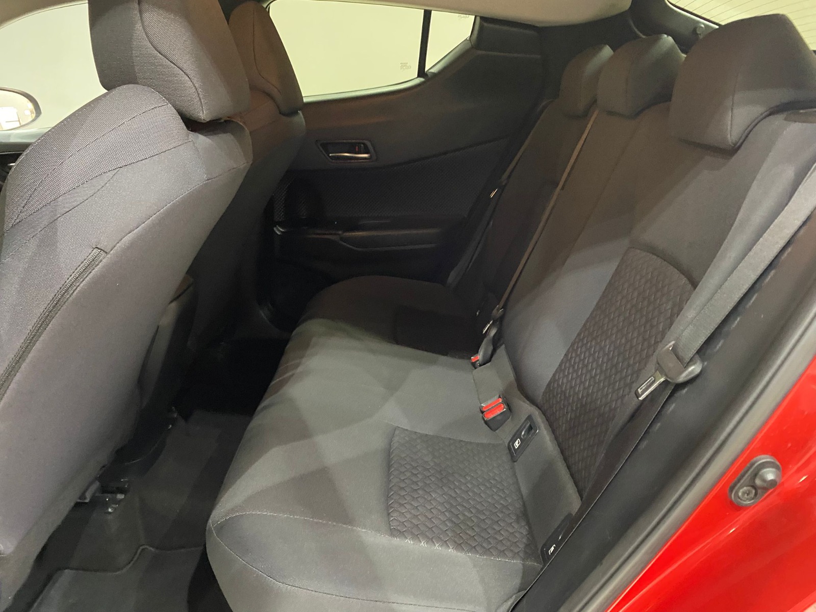 2020 Hybrid Otomatik Toyota C-HR Kırmızı Gürel Tasarım Aksesuar Otomotiv San. Tic. Ltd. Şti.