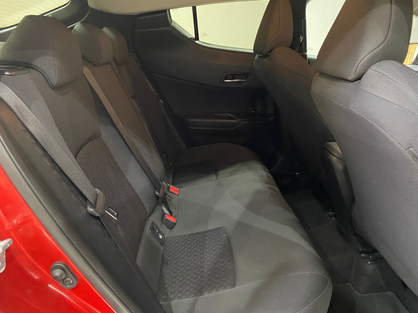 2020 Hybrid Otomatik Toyota C-HR Kırmızı Gürel Tasarım Aksesuar Otomotiv San. Tic. Ltd. Şti.