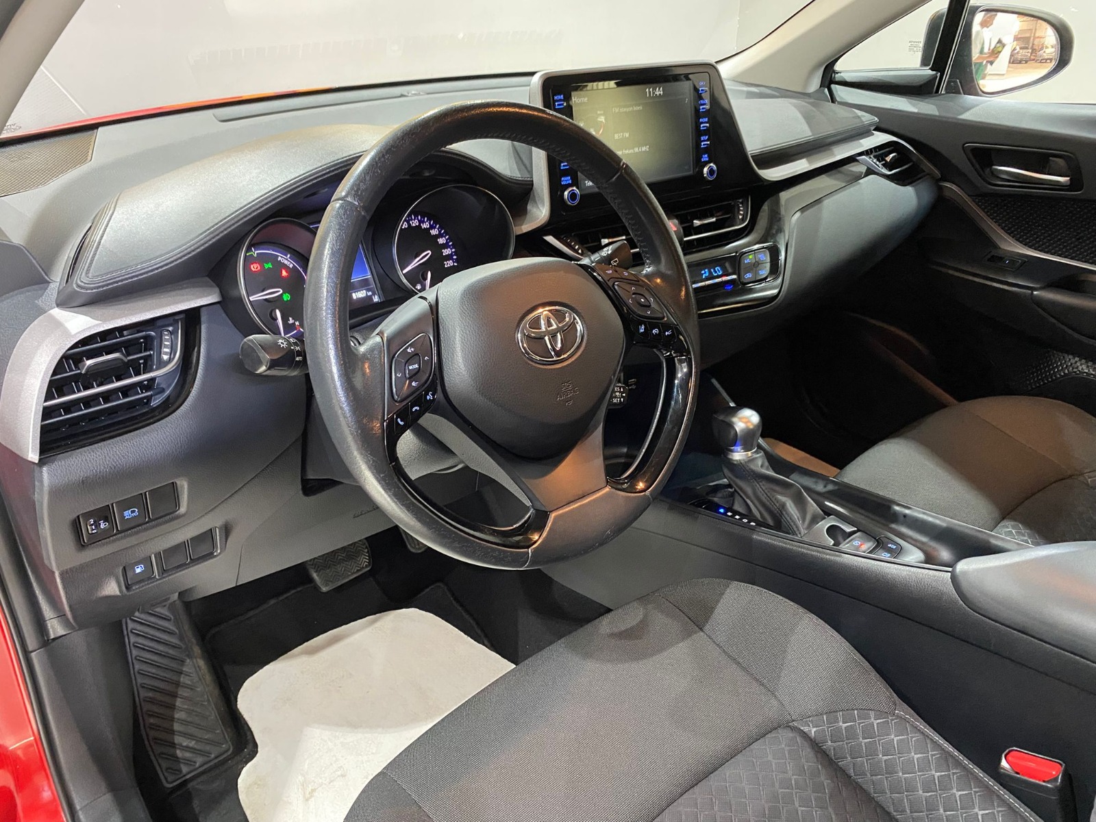 2020 Hybrid Otomatik Toyota C-HR Kırmızı Gürel Tasarım Aksesuar Otomotiv San. Tic. Ltd. Şti.