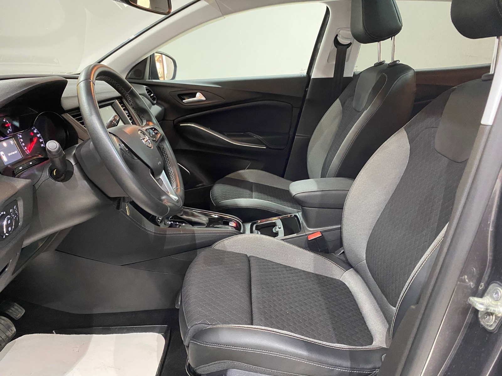 2020 Dizel Otomatik Opel Grandland X Gri Gürel Tasarım Aksesuar Otomotiv San. Tic. Ltd. Şti.