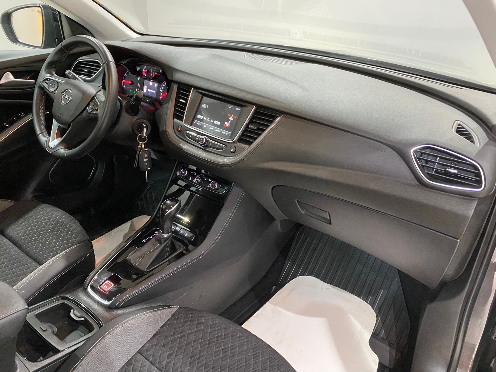 2020 Dizel Otomatik Opel Grandland X Gri Gürel Tasarım Aksesuar Otomotiv San. Tic. Ltd. Şti.