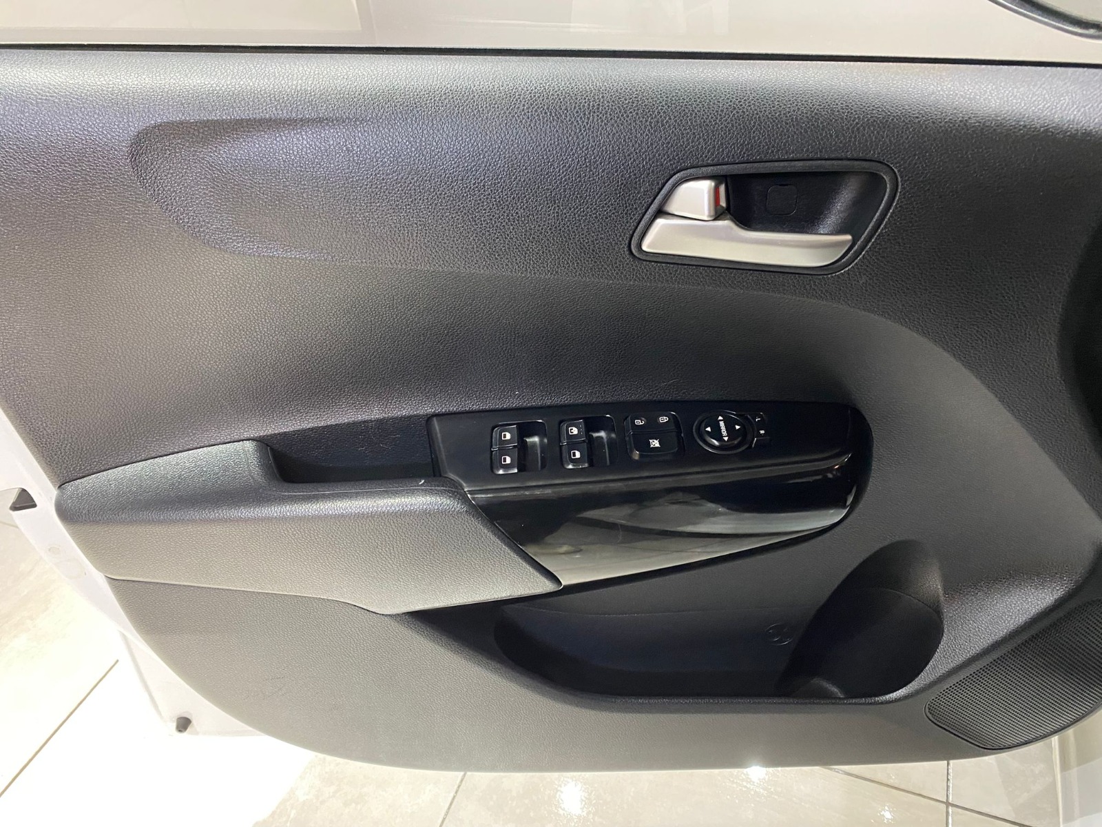 2023 Benzin Otomatik Kia Picanto Beyaz Gürel Tasarım Aksesuar Otomotiv San. Tic. Ltd. Şti.