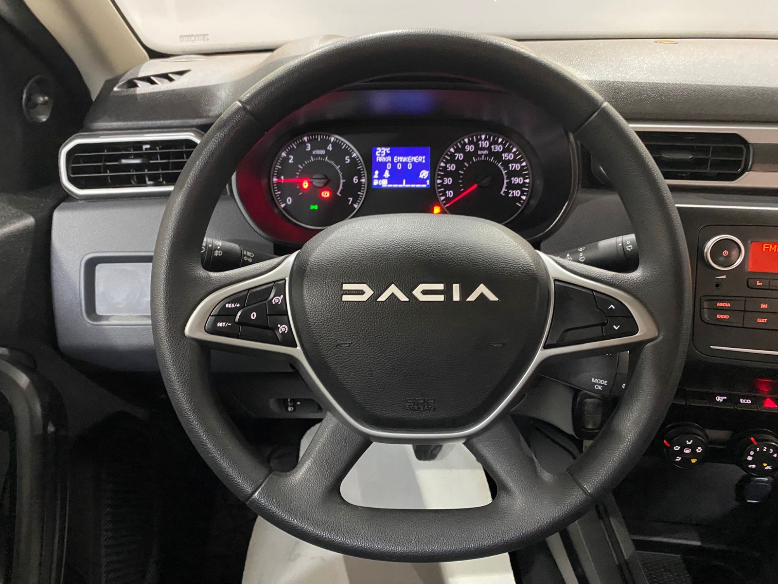 2022 Benzin Manuel Dacia Duster Gri Gürel Tasarım Aksesuar Otomotiv San. Tic. Ltd. Şti.