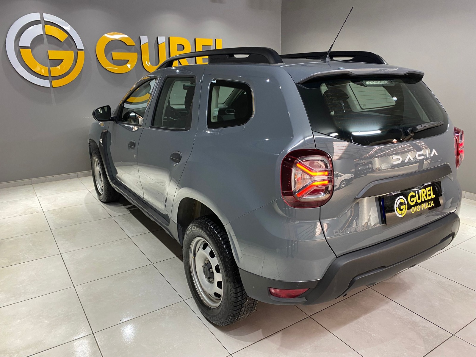 2022 Benzin Manuel Dacia Duster Gri Gürel Tasarım Aksesuar Otomotiv San. Tic. Ltd. Şti.