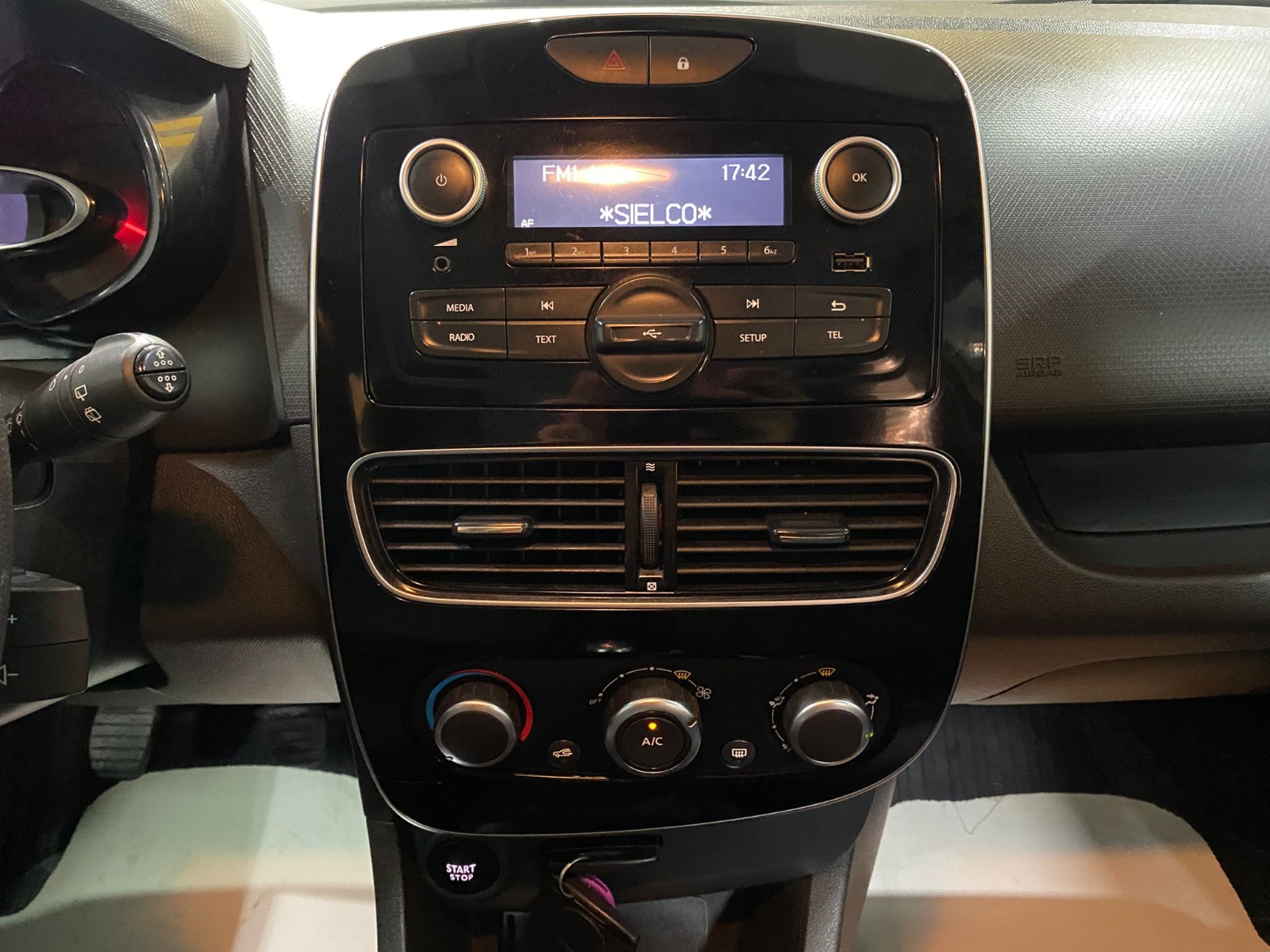2019 Benzin Manuel Renault Clio Beyaz Gürel Tasarım Aksesuar Otomotiv San. Tic. Ltd. Şti.