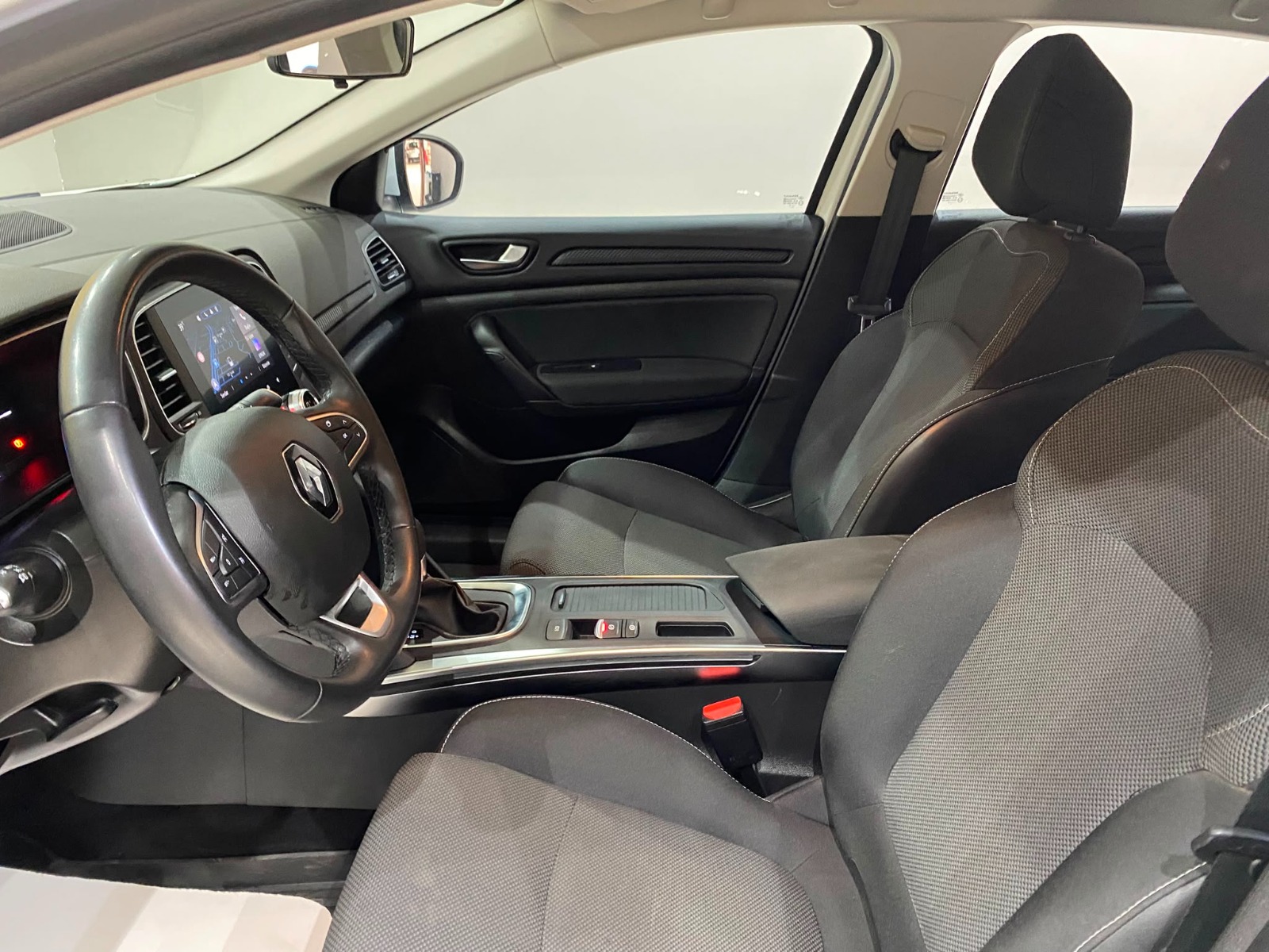 2024 Benzin Otomatik Renault Megane Beyaz Gürel Tasarım Aksesuar Otomotiv San. Tic. Ltd. Şti.