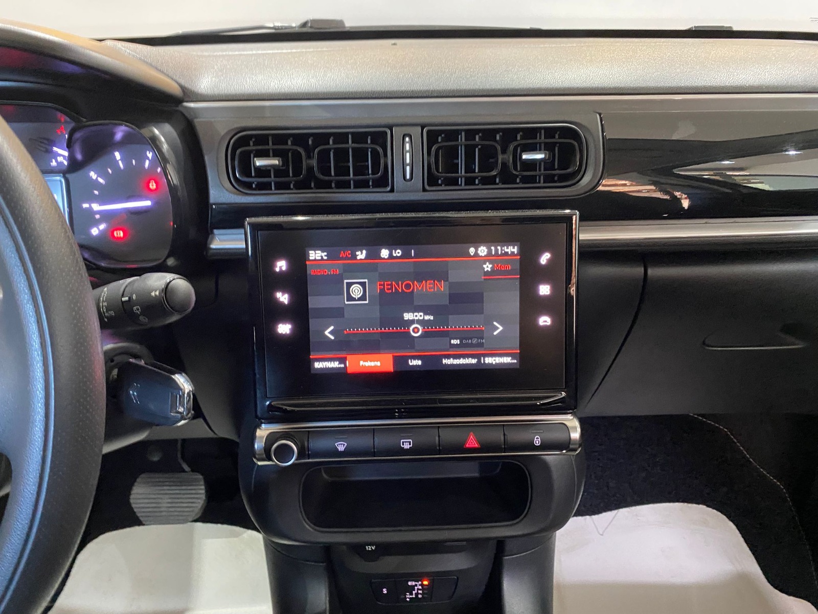 2024 Benzin Otomatik Citroen C3 Gri Gürel Tasarım Aksesuar Otomotiv San. Tic. Ltd. Şti.