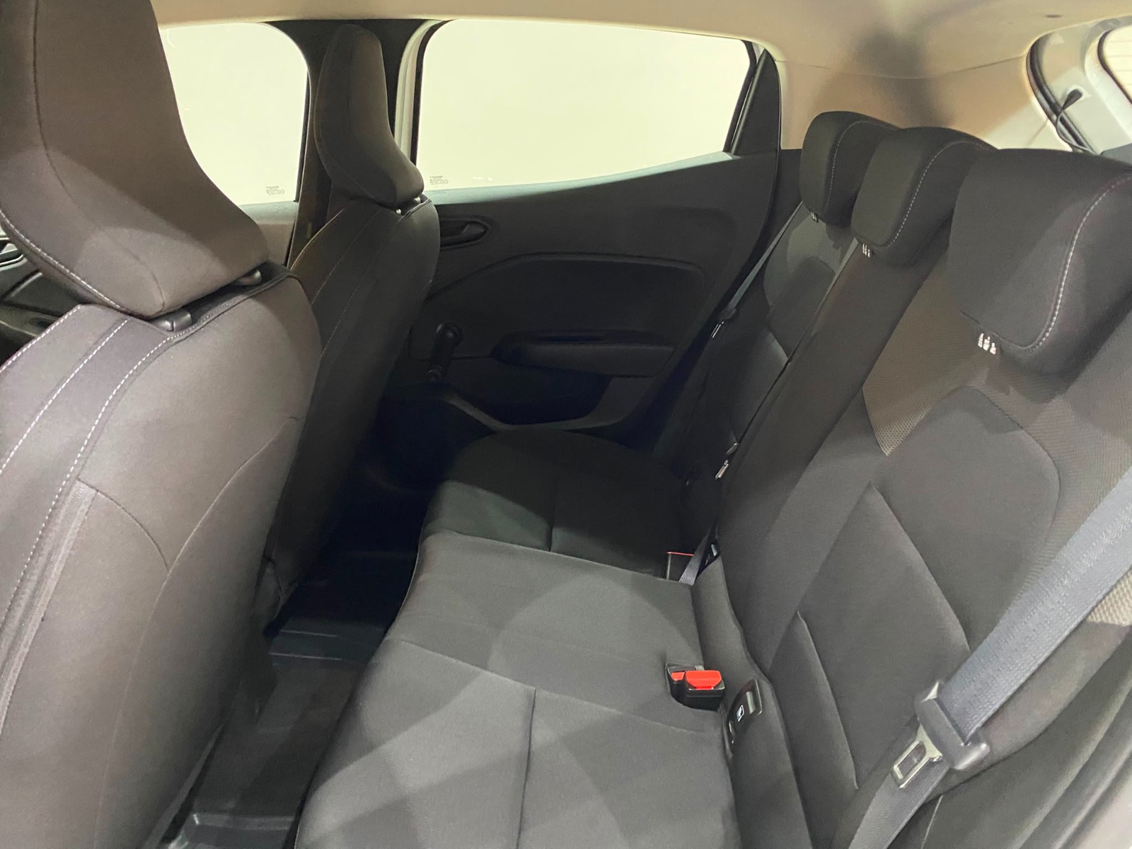 2021 Benzin Otomatik Renault Clio Beyaz Gürel Tasarım Aksesuar Otomotiv San. Tic. Ltd. Şti.