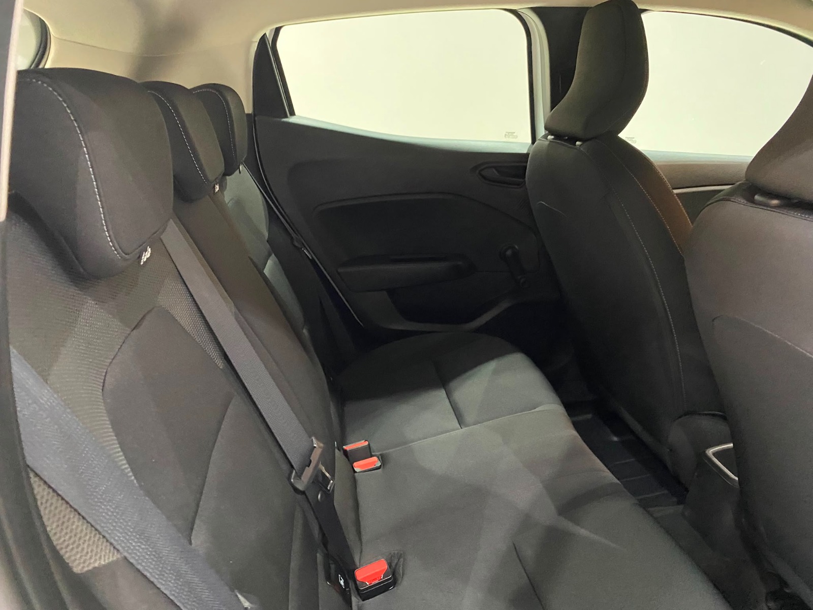 2021 Benzin Otomatik Renault Clio Beyaz Gürel Tasarım Aksesuar Otomotiv San. Tic. Ltd. Şti.
