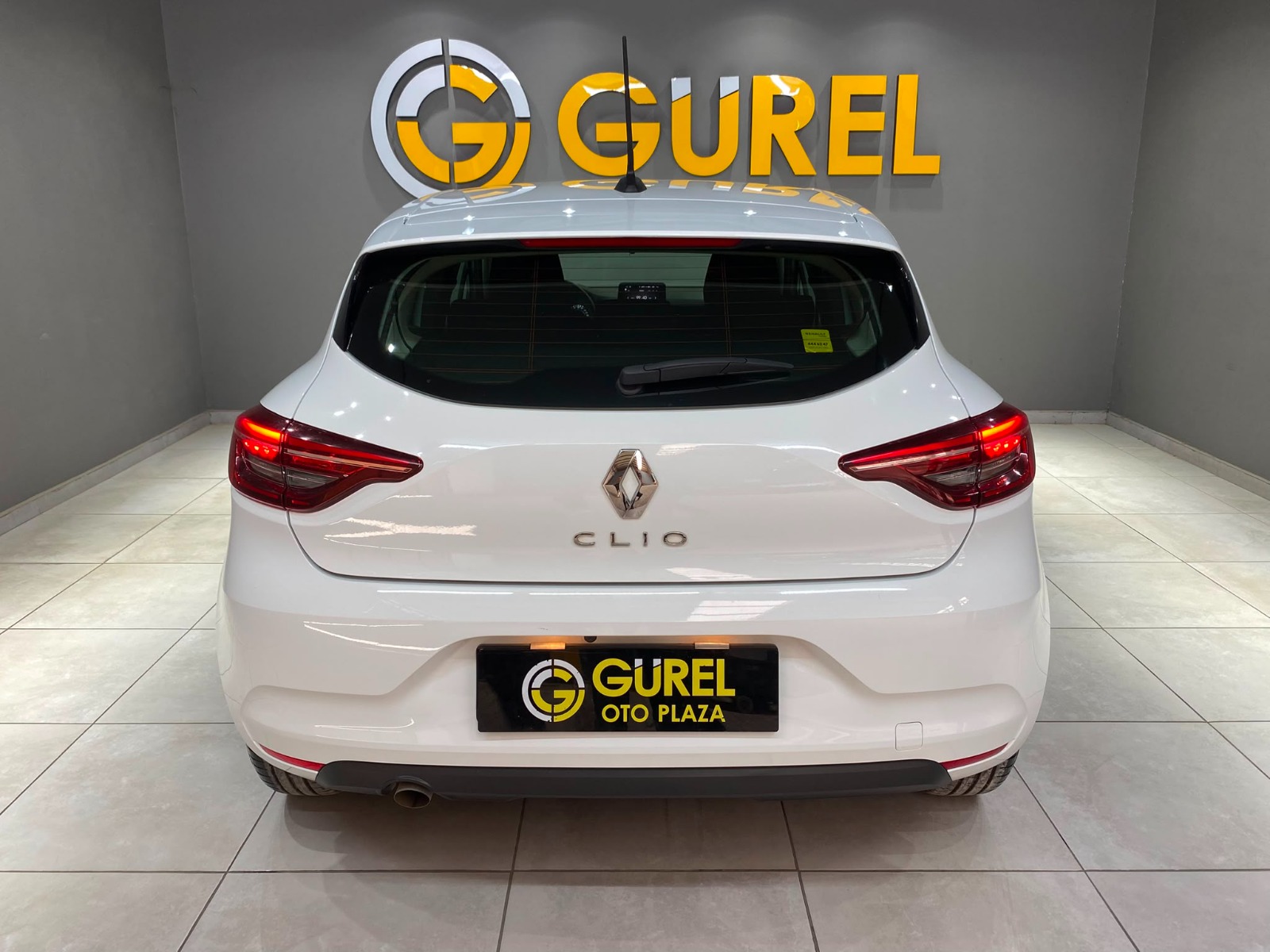 2021 Benzin Otomatik Renault Clio Beyaz Gürel Tasarım Aksesuar Otomotiv San. Tic. Ltd. Şti.