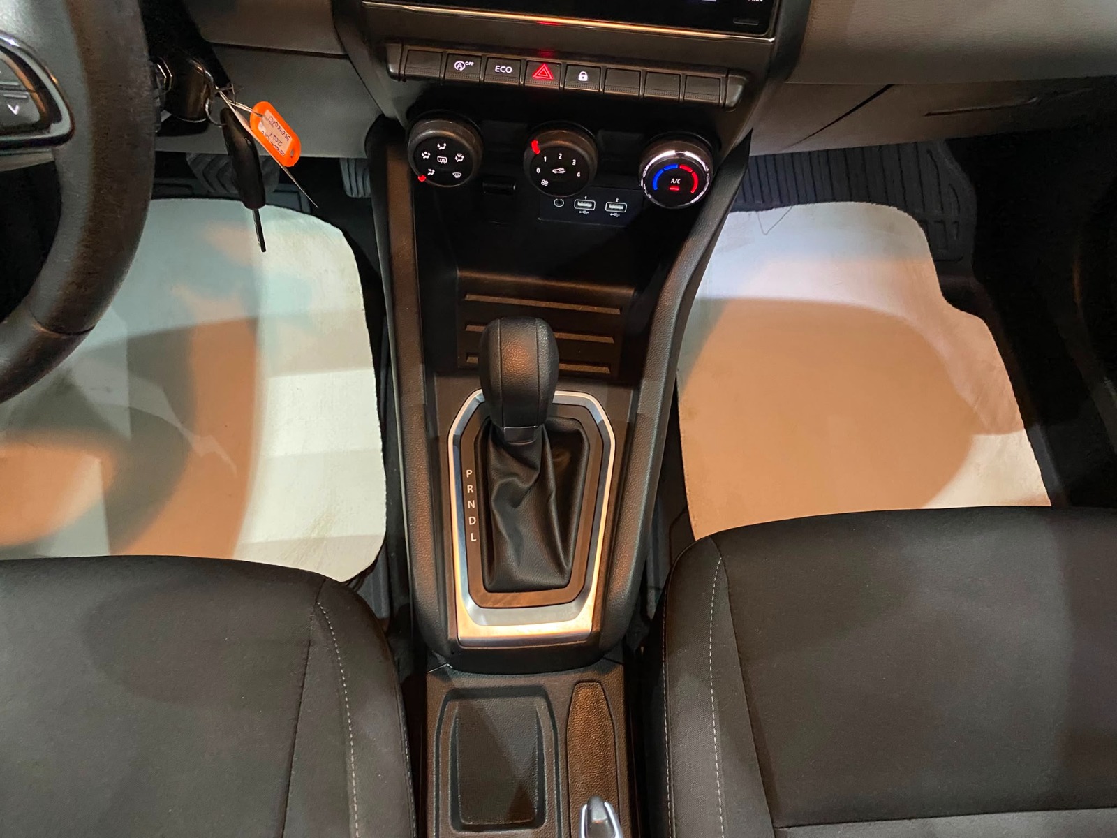 2021 Benzin Otomatik Renault Clio Beyaz Gürel Tasarım Aksesuar Otomotiv San. Tic. Ltd. Şti.