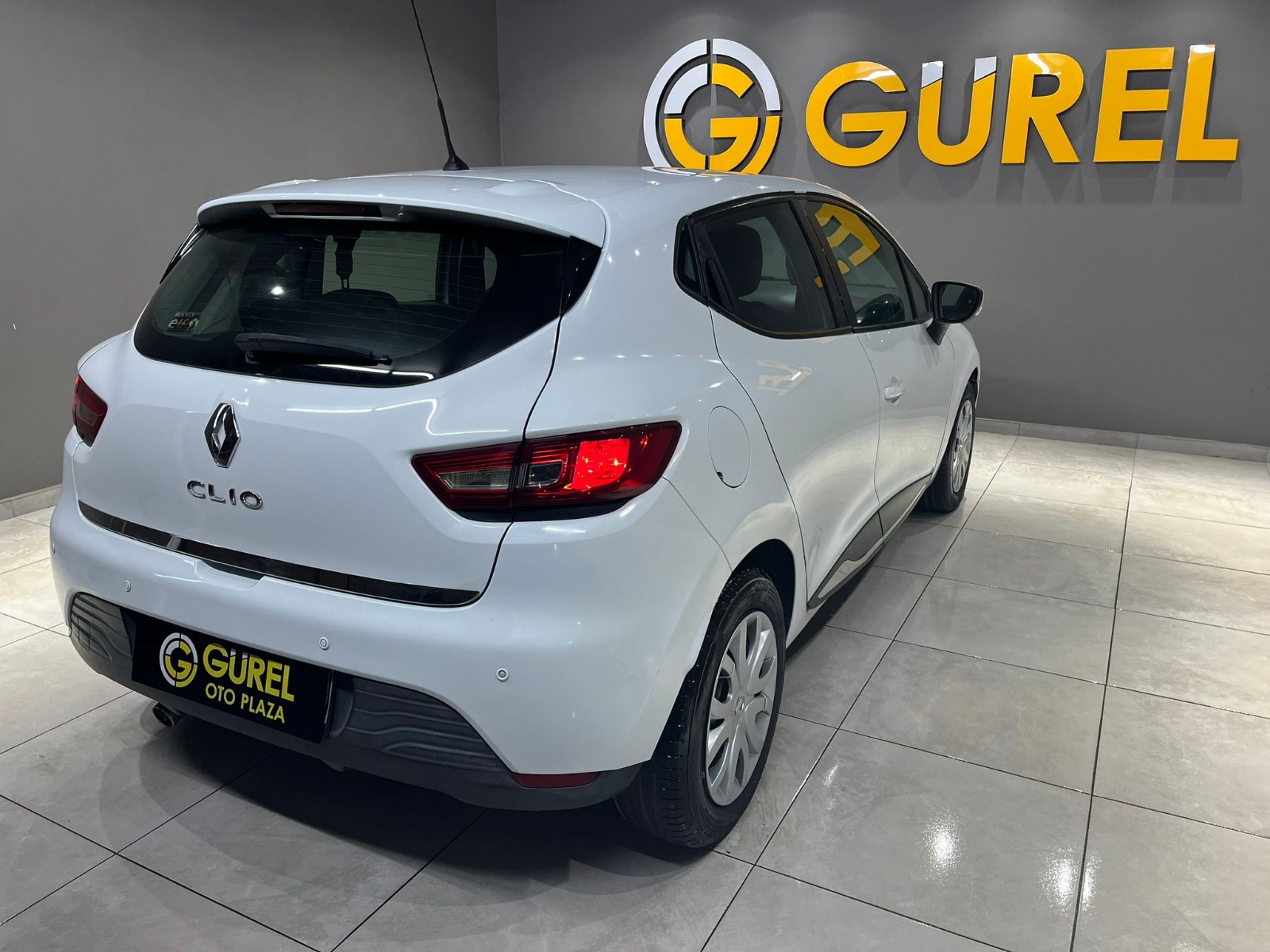 2013 Benzin Manuel Renault Clio Beyaz Gürel Tasarım Aksesuar Otomotiv San. Tic. Ltd. Şti.