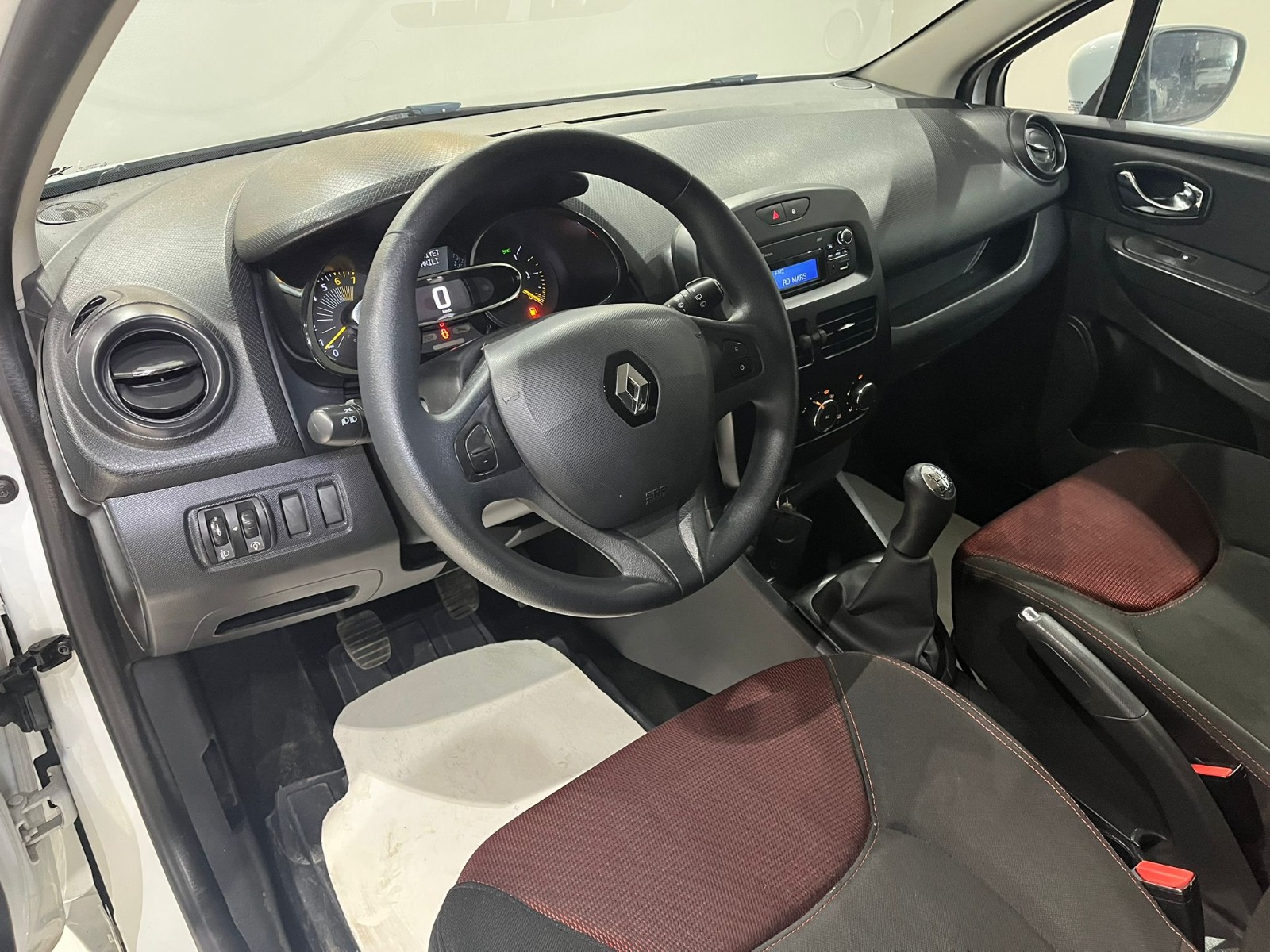 2013 Benzin Manuel Renault Clio Beyaz Gürel Tasarım Aksesuar Otomotiv San. Tic. Ltd. Şti.
