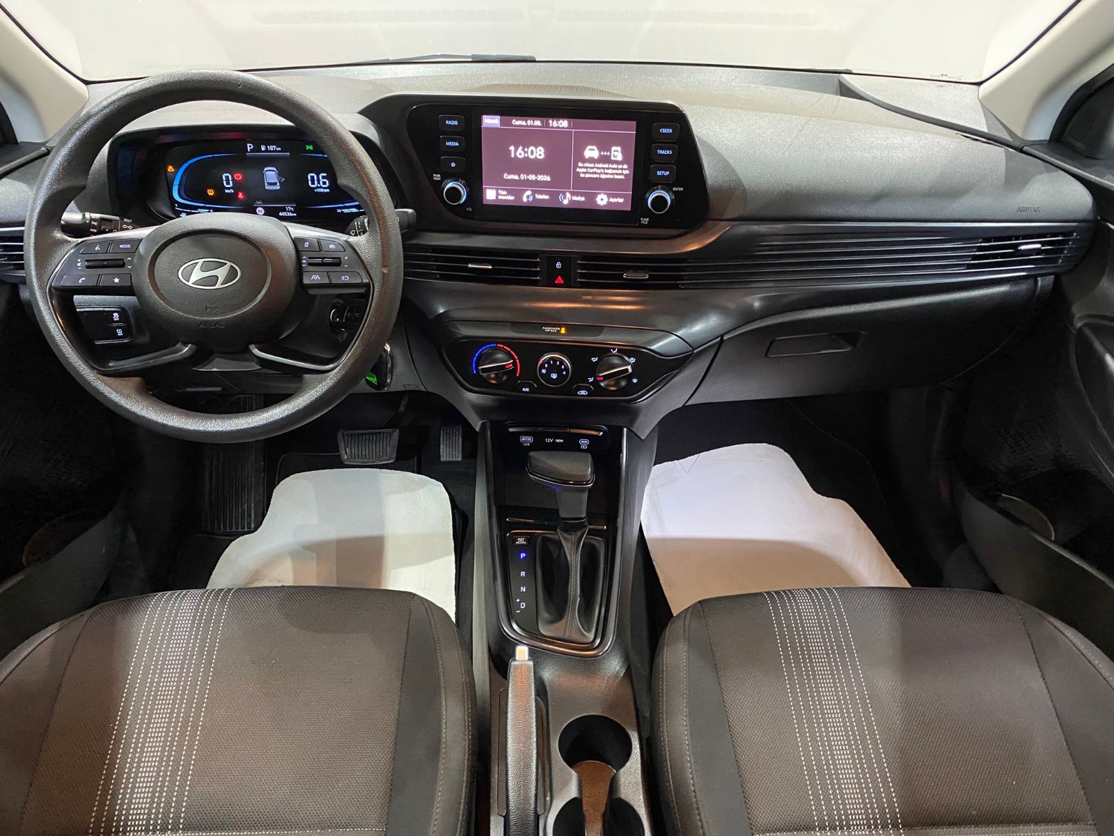 2024 Benzin Otomatik Hyundai i20 Beyaz Gürel Tasarım Aksesuar Otomotiv San. Tic. Ltd. Şti.