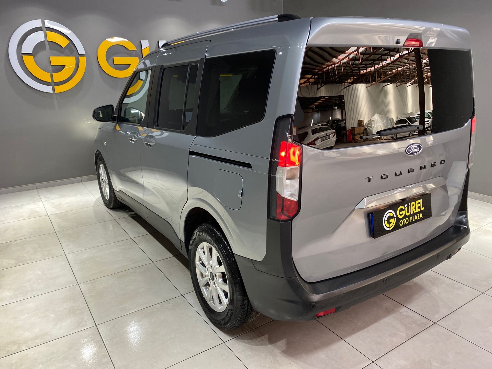 2025 Benzin Otomatik Ford Tourneo Courier Gri Gürel Tasarım Aksesuar Otomotiv San. Tic. Ltd. Şti.