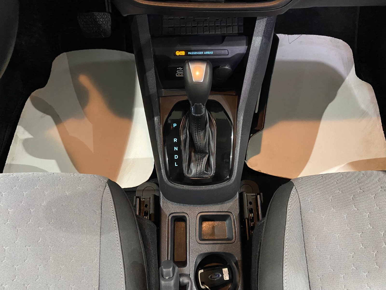 2025 Benzin Otomatik Ford Tourneo Courier Gri Gürel Tasarım Aksesuar Otomotiv San. Tic. Ltd. Şti.