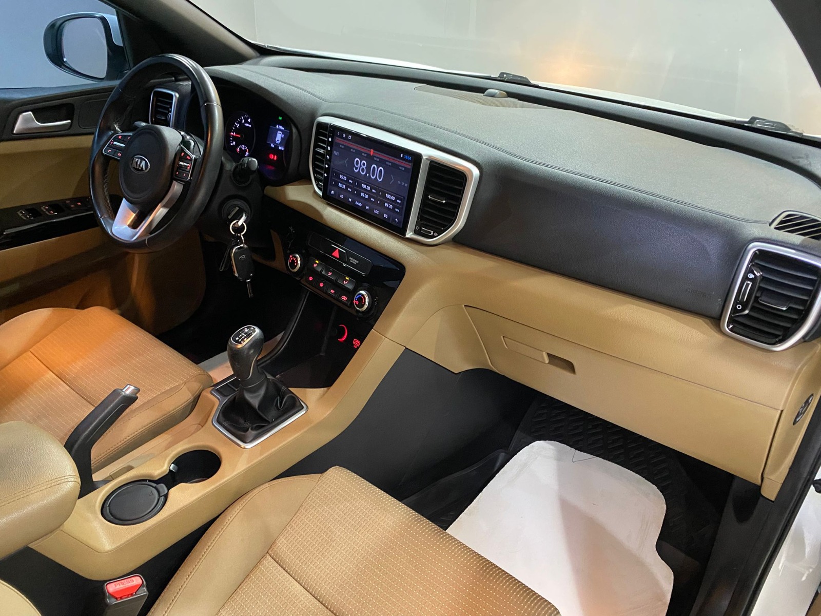 2021 Benzin Manuel Kia Sportage Beyaz Gürel Tasarım Aksesuar Otomotiv San. Tic. Ltd. Şti.