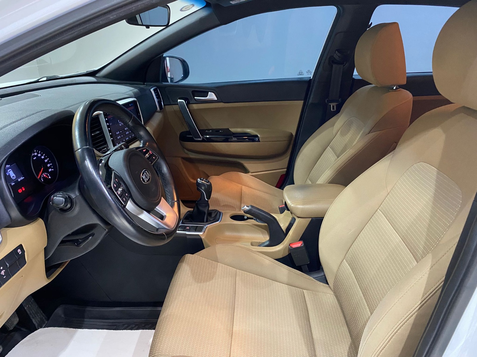 2021 Benzin Manuel Kia Sportage Beyaz Gürel Tasarım Aksesuar Otomotiv San. Tic. Ltd. Şti.