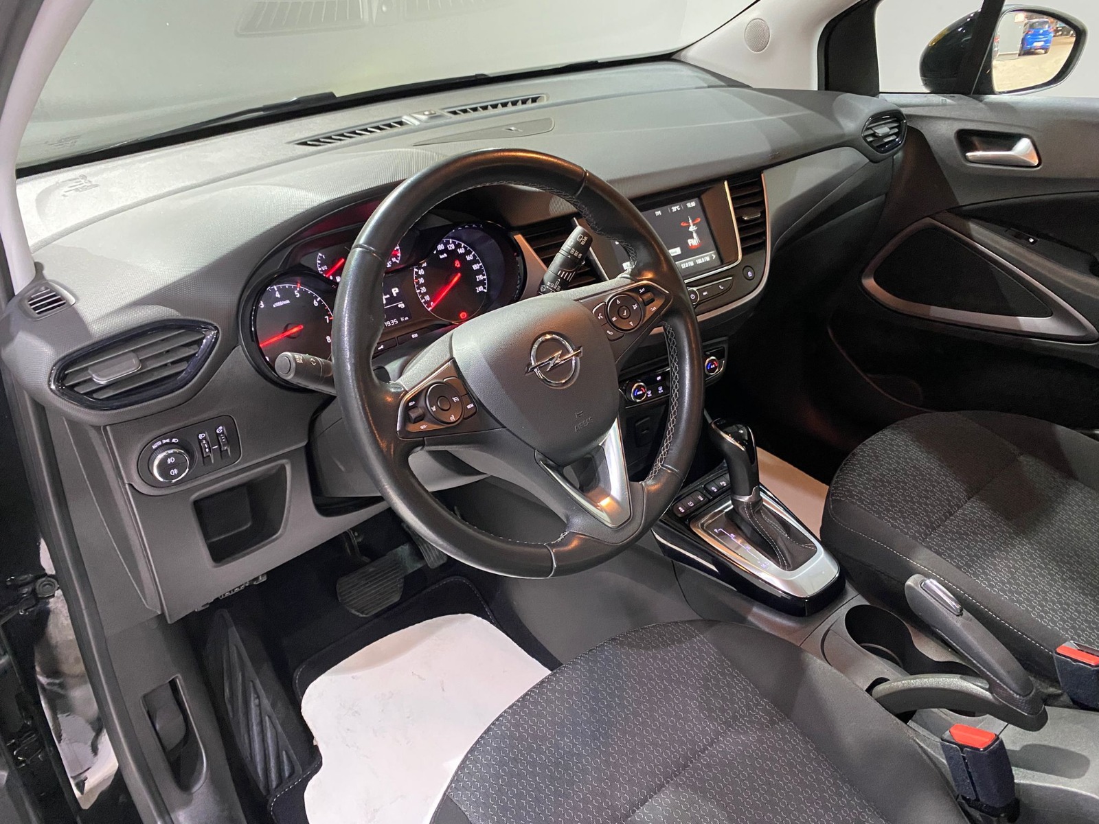 2023 Benzin Otomatik Opel Crossland Siyah Gürel Tasarım Aksesuar Otomotiv San. Tic. Ltd. Şti.