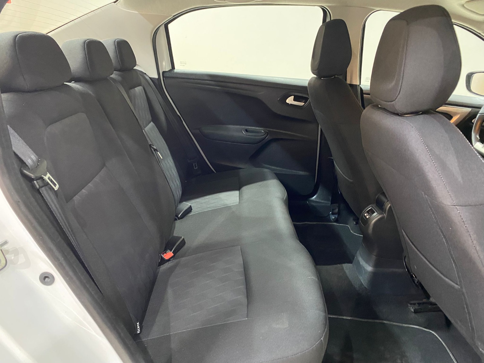 TaksitliOto.Net | 2.El Citroen C-Elysee Sedan 1.5 BlueHDI Feel | Manuel & Dizel | Beyaz | İzmir.2el 2022 Dizel Manuel Citroen C-Elysee Beyaz Gürel Tasarım Aksesuar Otomotiv San. Tic. Ltd. Şti.