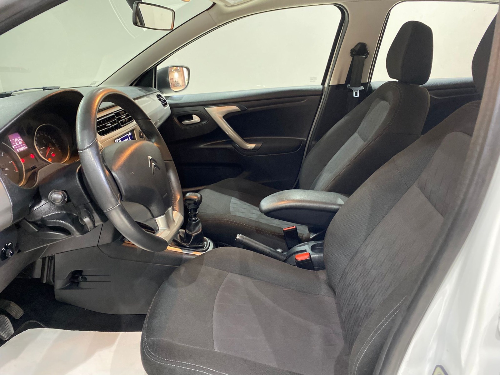 TaksitliOto.Net | 2.El Citroen C-Elysee Sedan 1.5 BlueHDI Feel | Manuel & Dizel | Beyaz | İzmir.2el 2022 Dizel Manuel Citroen C-Elysee Beyaz Gürel Tasarım Aksesuar Otomotiv San. Tic. Ltd. Şti.