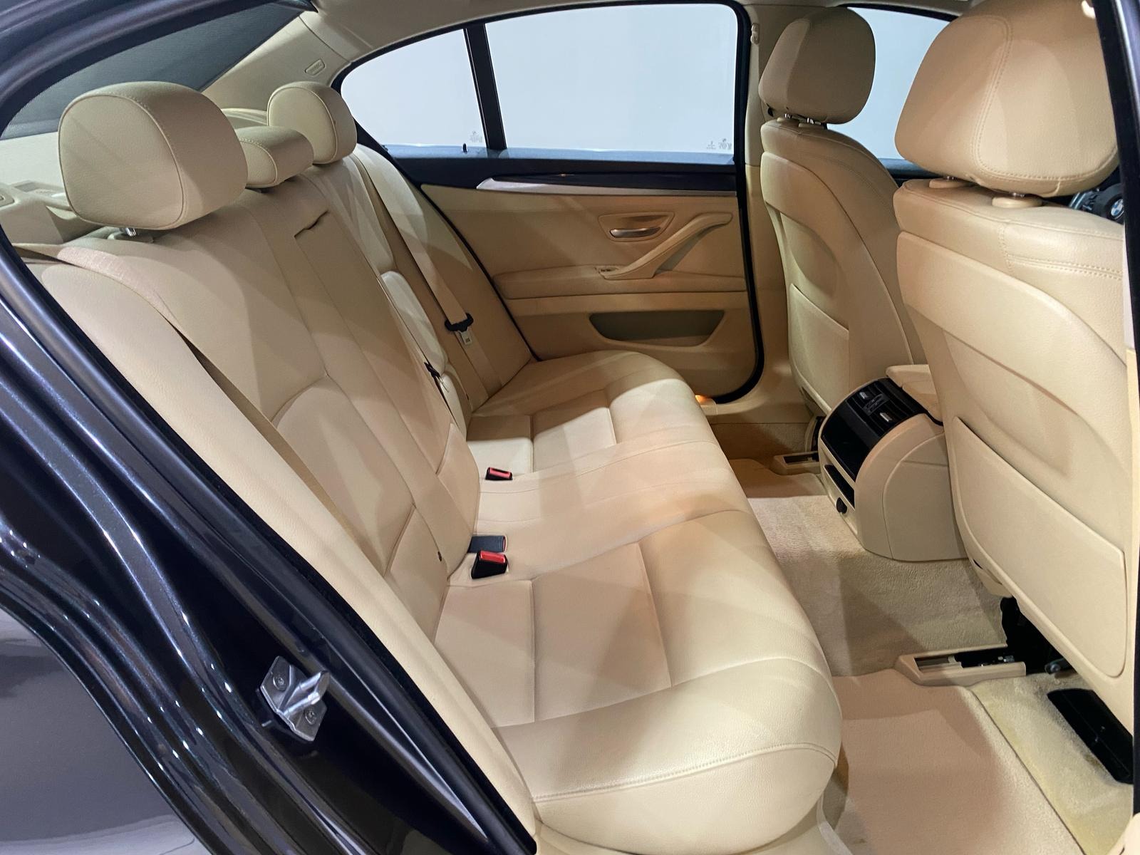 2014 Benzin Otomatik BMW 5 Serisi Füme Gürel Tasarım Aksesuar Otomotiv San. Tic. Ltd. Şti.