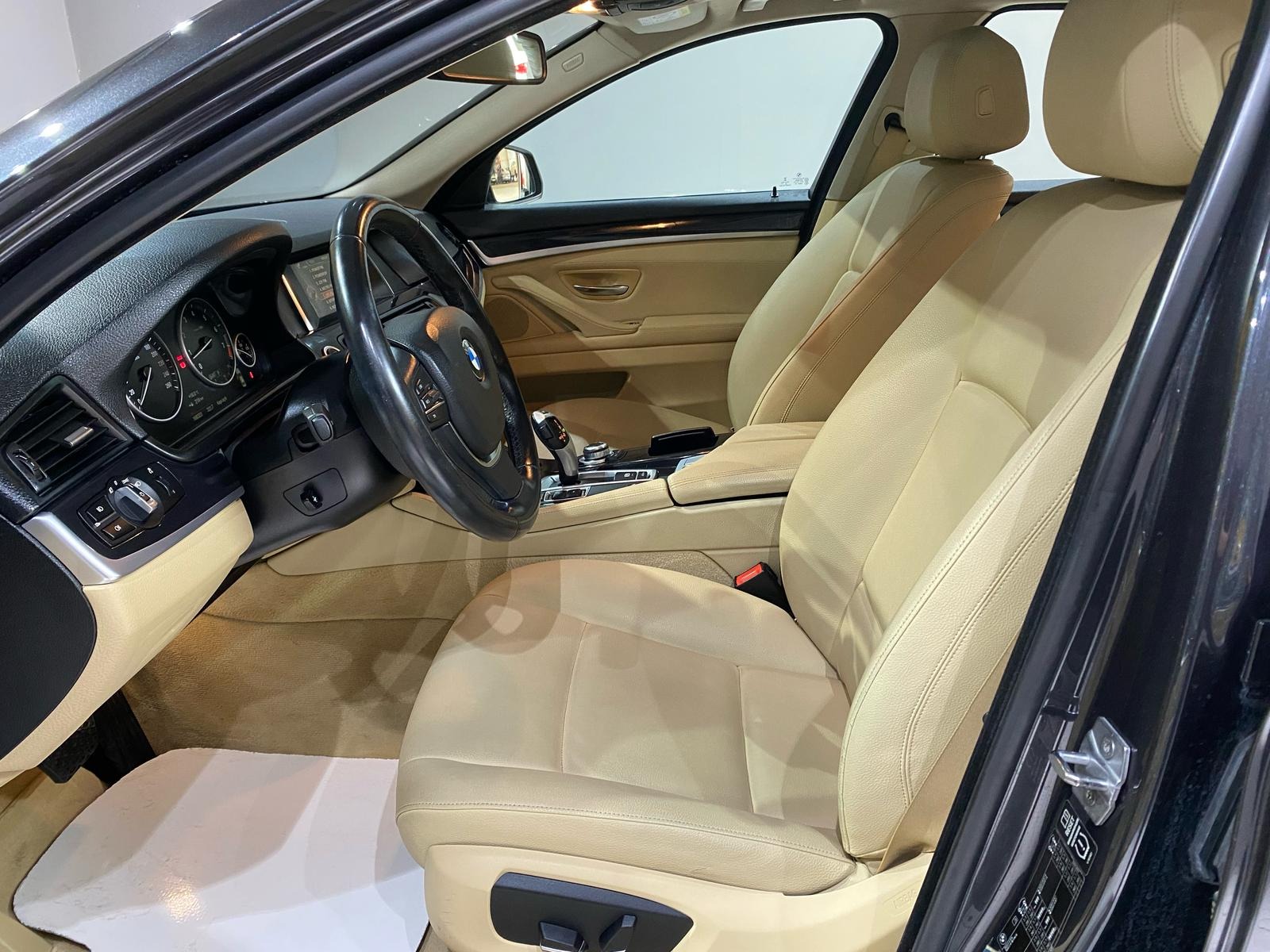 2014 Benzin Otomatik BMW 5 Serisi Füme Gürel Tasarım Aksesuar Otomotiv San. Tic. Ltd. Şti.