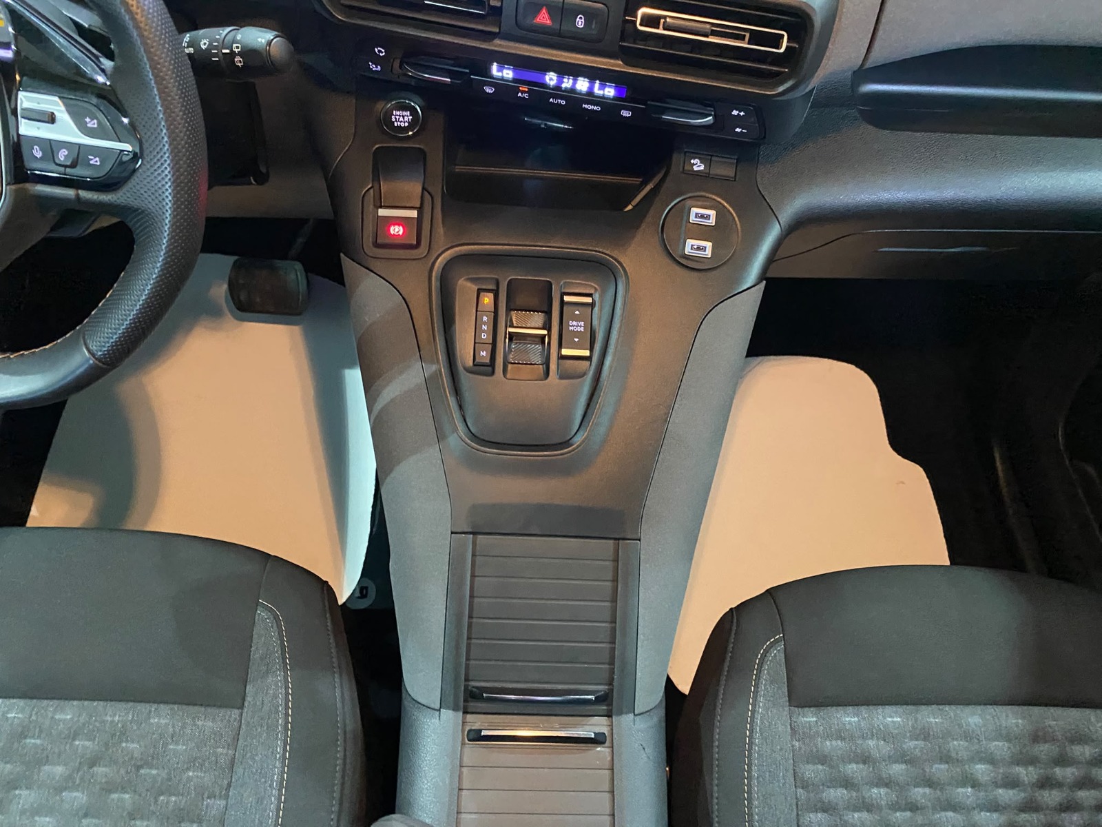 2026 Dizel Otomatik Peugeot Rifter Gri Gürel Tasarım Aksesuar Otomotiv San. Tic. Ltd. Şti.